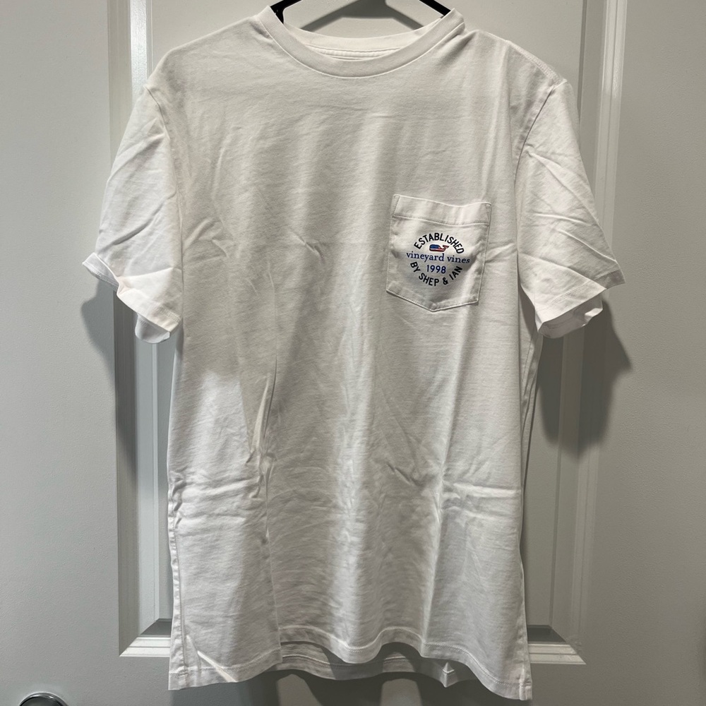 Vineyard Vines White Pocket Tee with Graphic